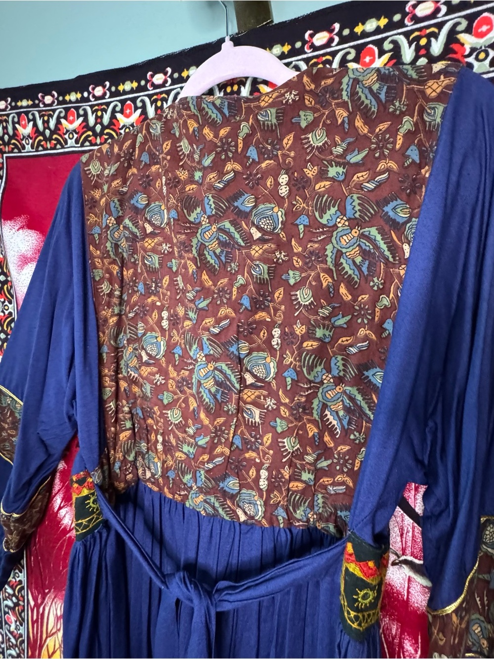 AMAZING 70s embroidered dress w/ bell sleeves and mirror details - Picture 7 of 11